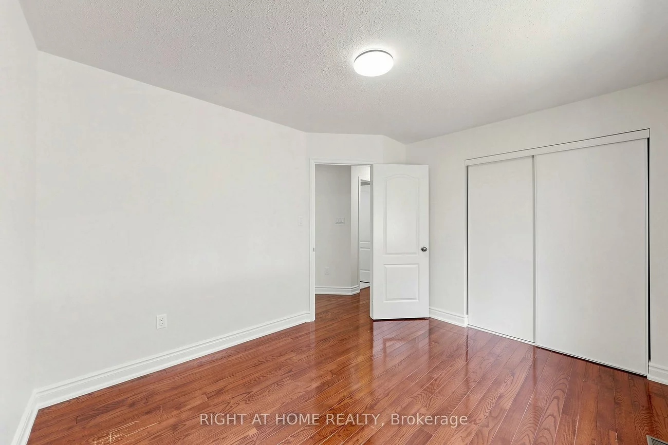 22, Foxtail, Armitage, Newmarket