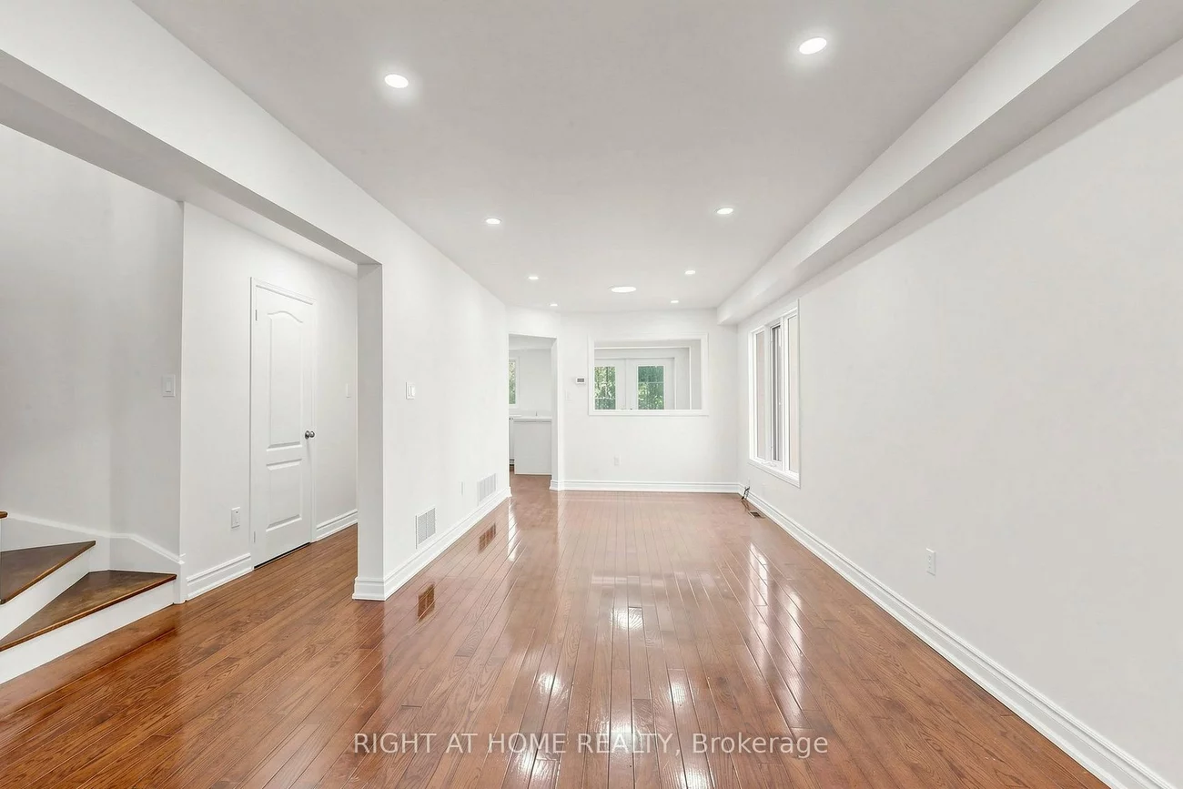 22, Foxtail, Armitage, Newmarket