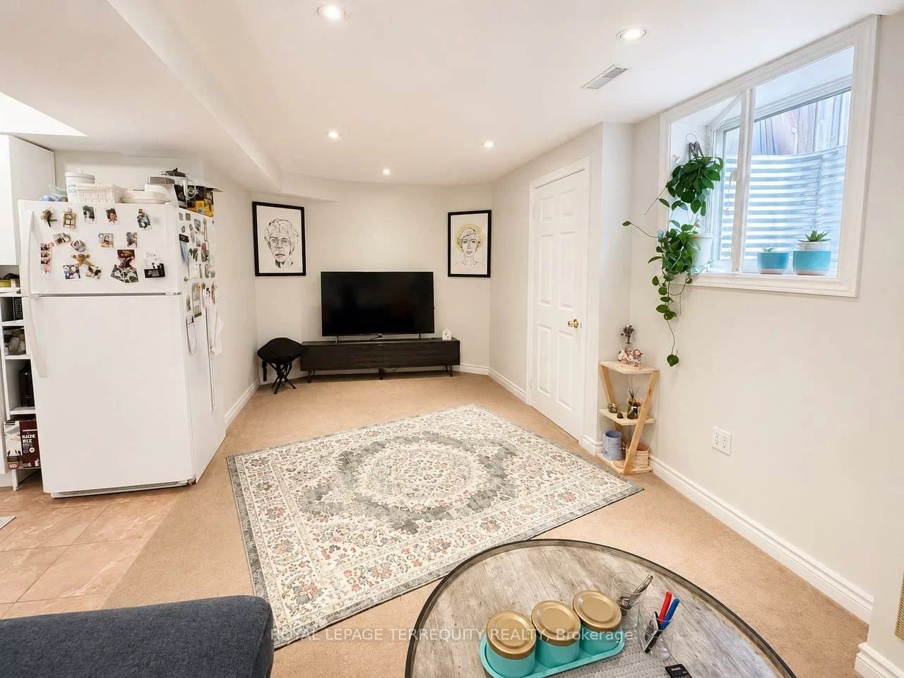 42, Portland Cres, Bristol-London, Newmarket