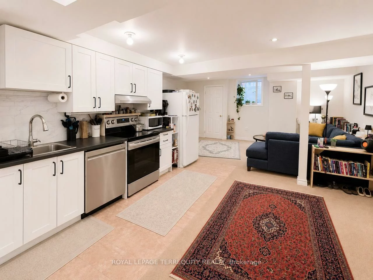 42, Portland Cres, Bristol-London, Newmarket