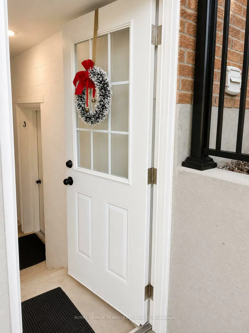 42, Portland Cres, Bristol-London, Newmarket