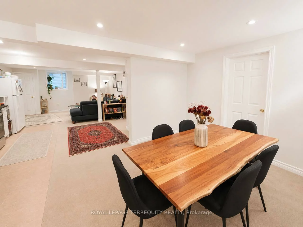 42, Portland Cres, Bristol-London, Newmarket