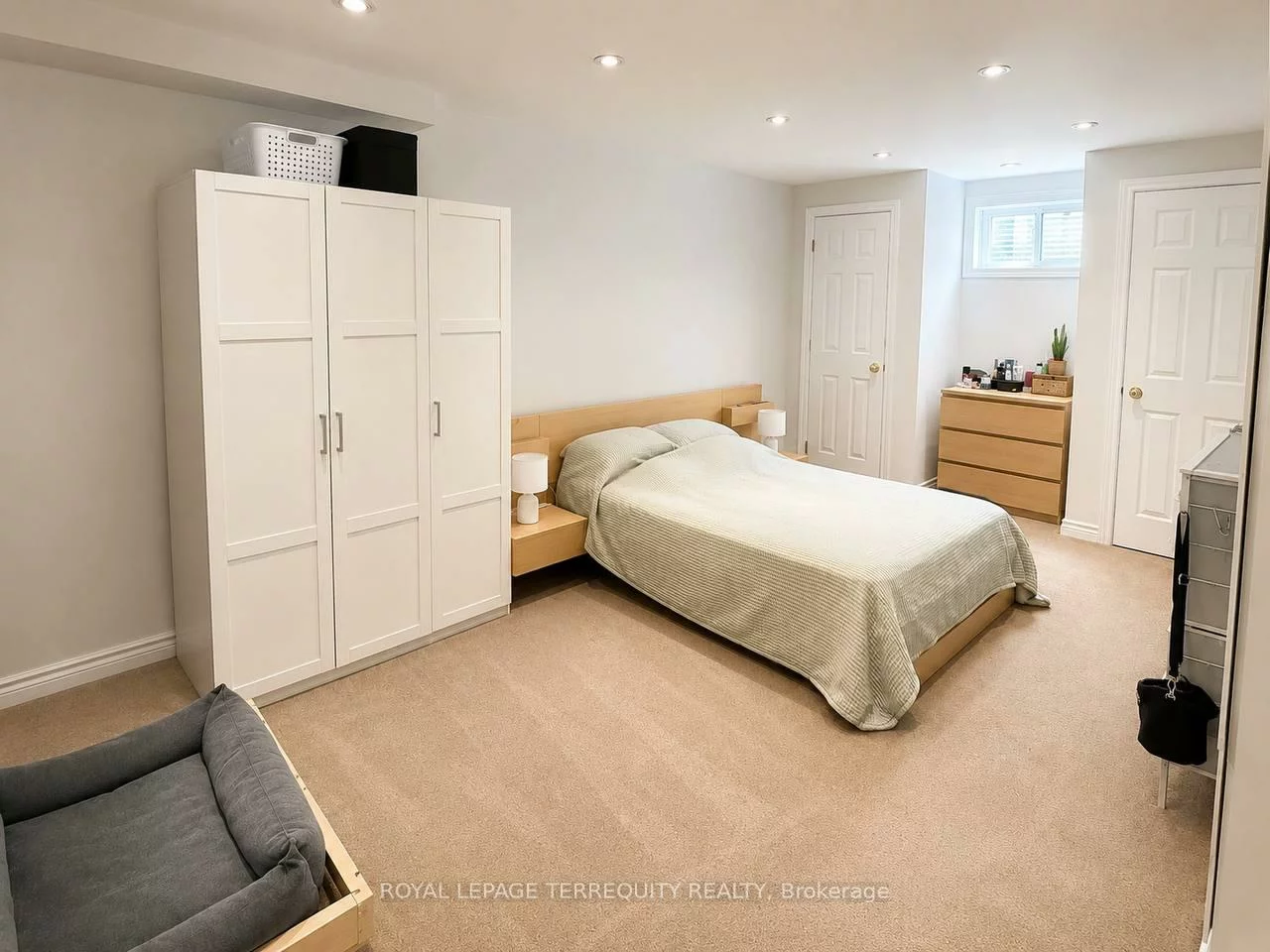 42, Portland Cres, Bristol-London, Newmarket