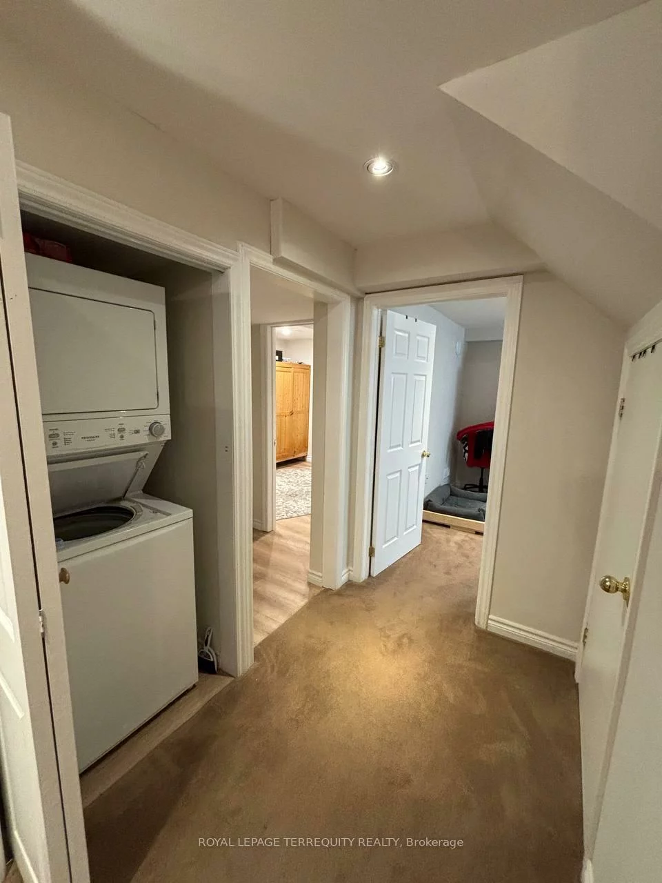 42, Portland Cres, Bristol-London, Newmarket