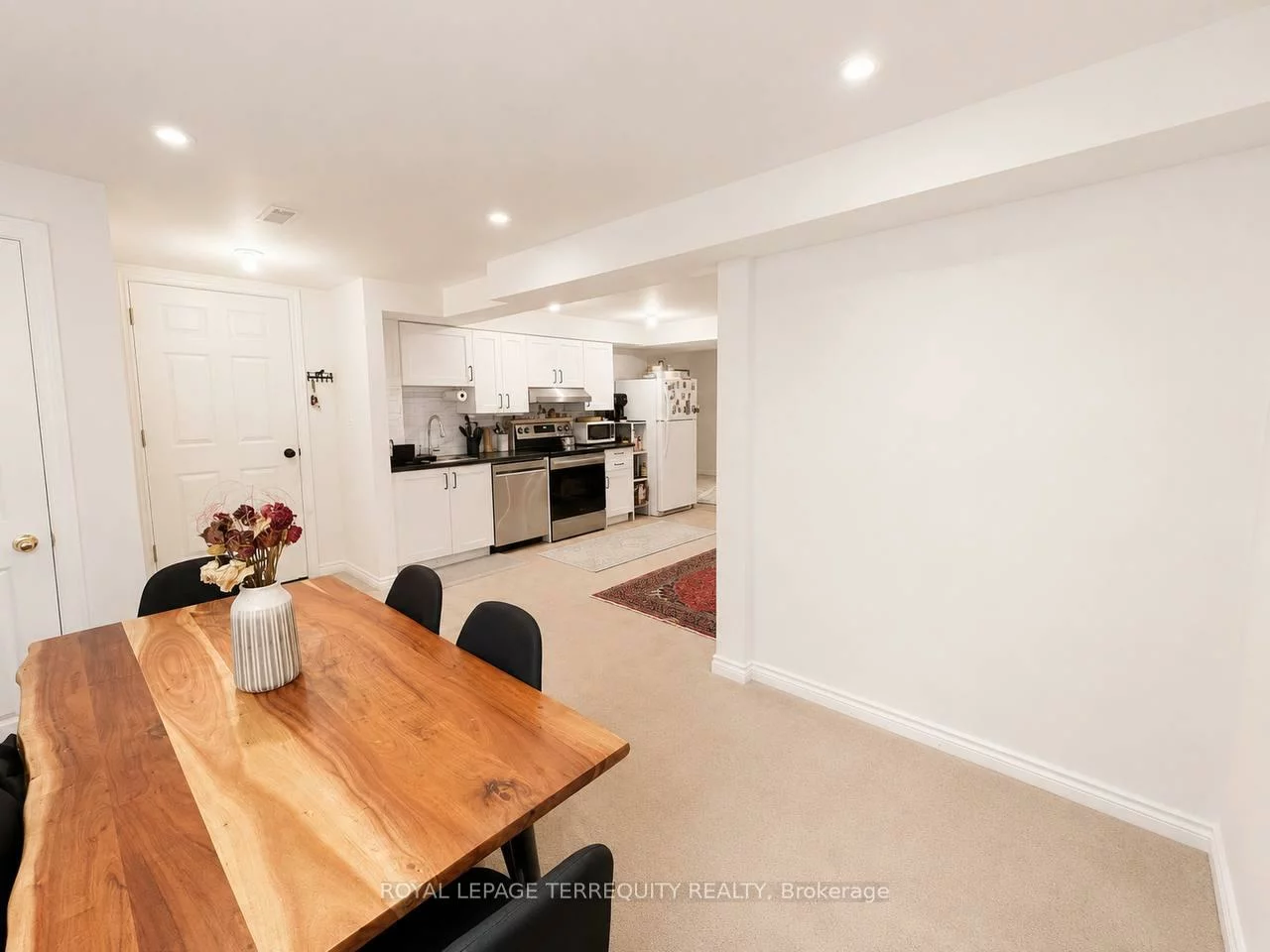 42, Portland Cres, Bristol-London, Newmarket