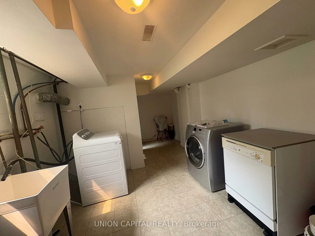 248, James, Central Newmarket, Newmarket