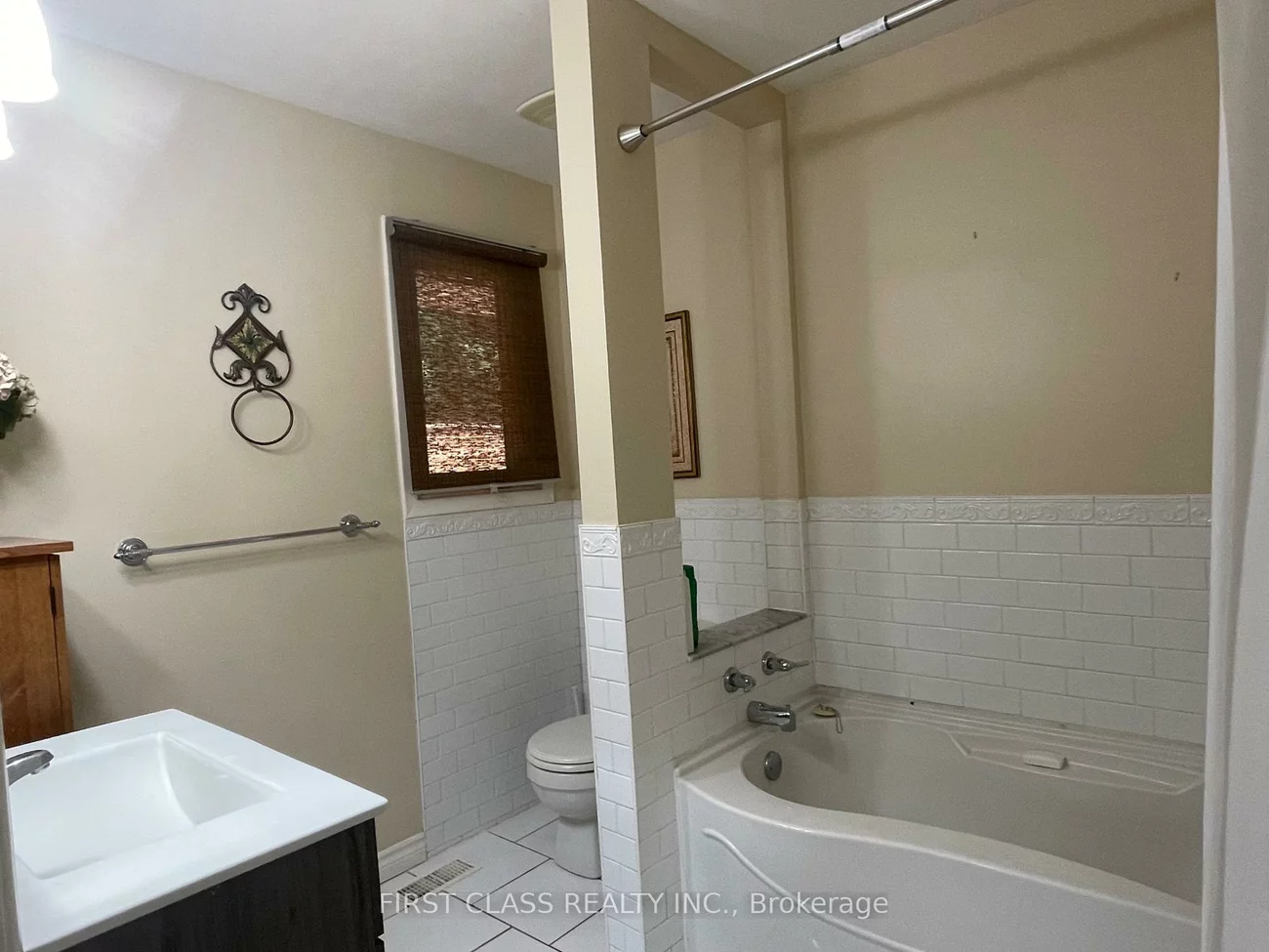 251, Scott, Central Newmarket, Newmarket