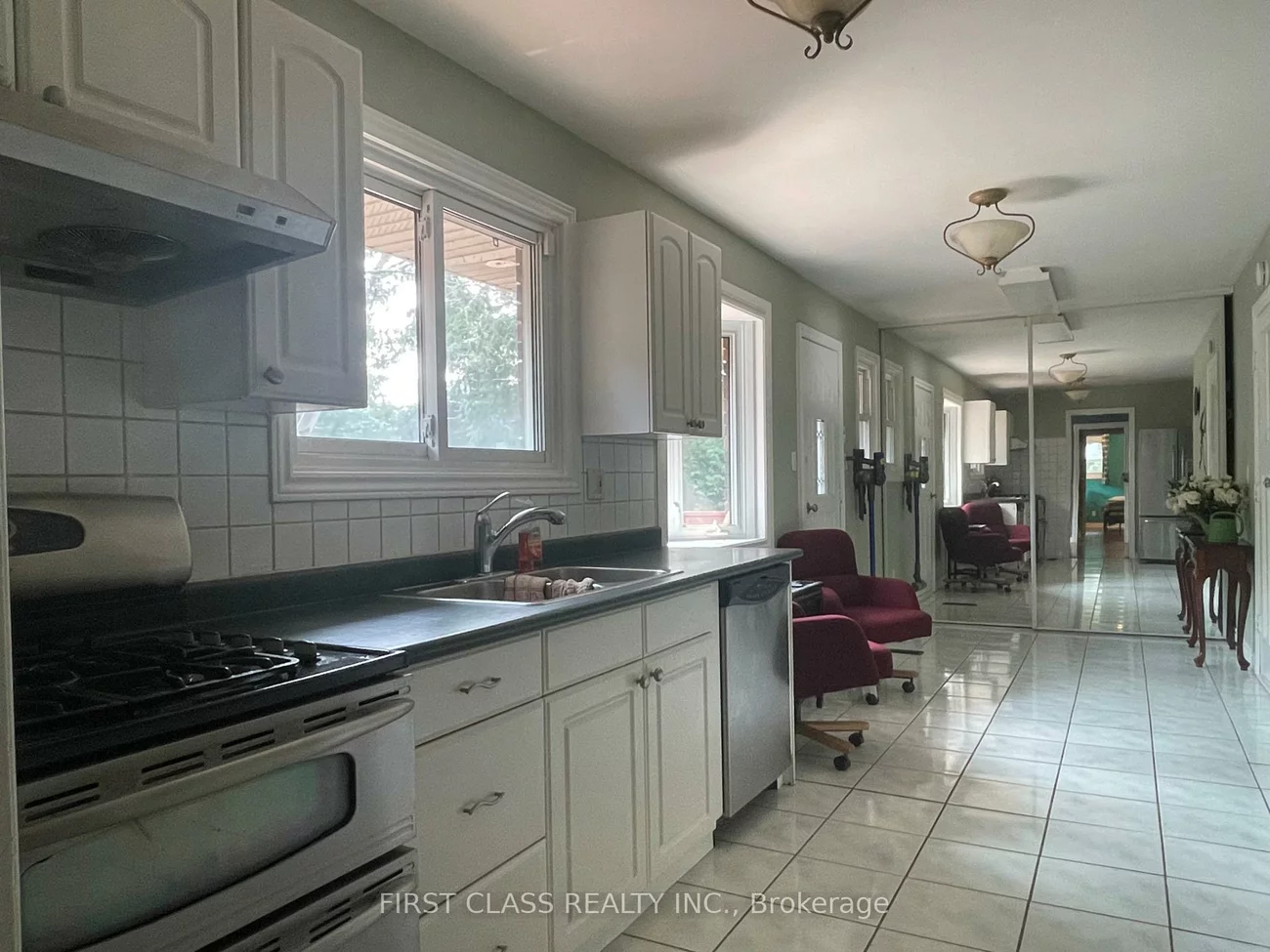 251, Scott, Central Newmarket, Newmarket