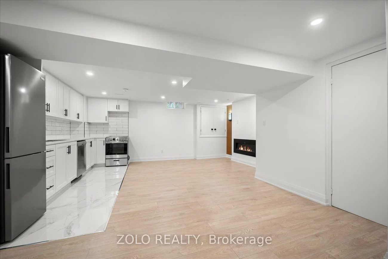 278, Alex Doner, Glenway Estates, Newmarket