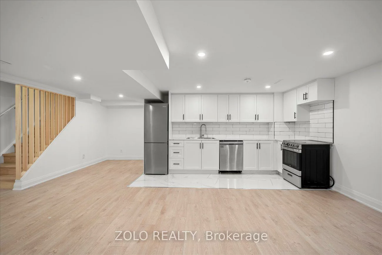 278, Alex Doner, Glenway Estates, Newmarket