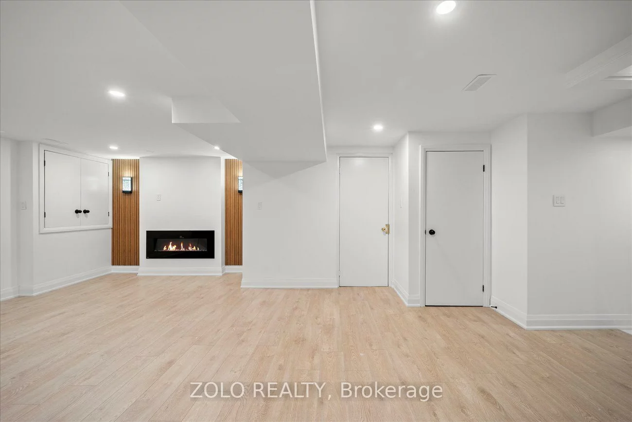 278, Alex Doner, Glenway Estates, Newmarket