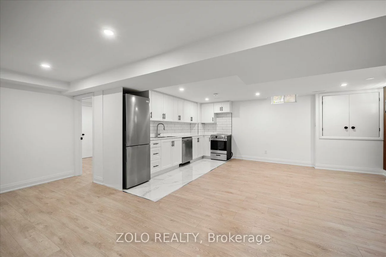 278, Alex Doner, Glenway Estates, Newmarket