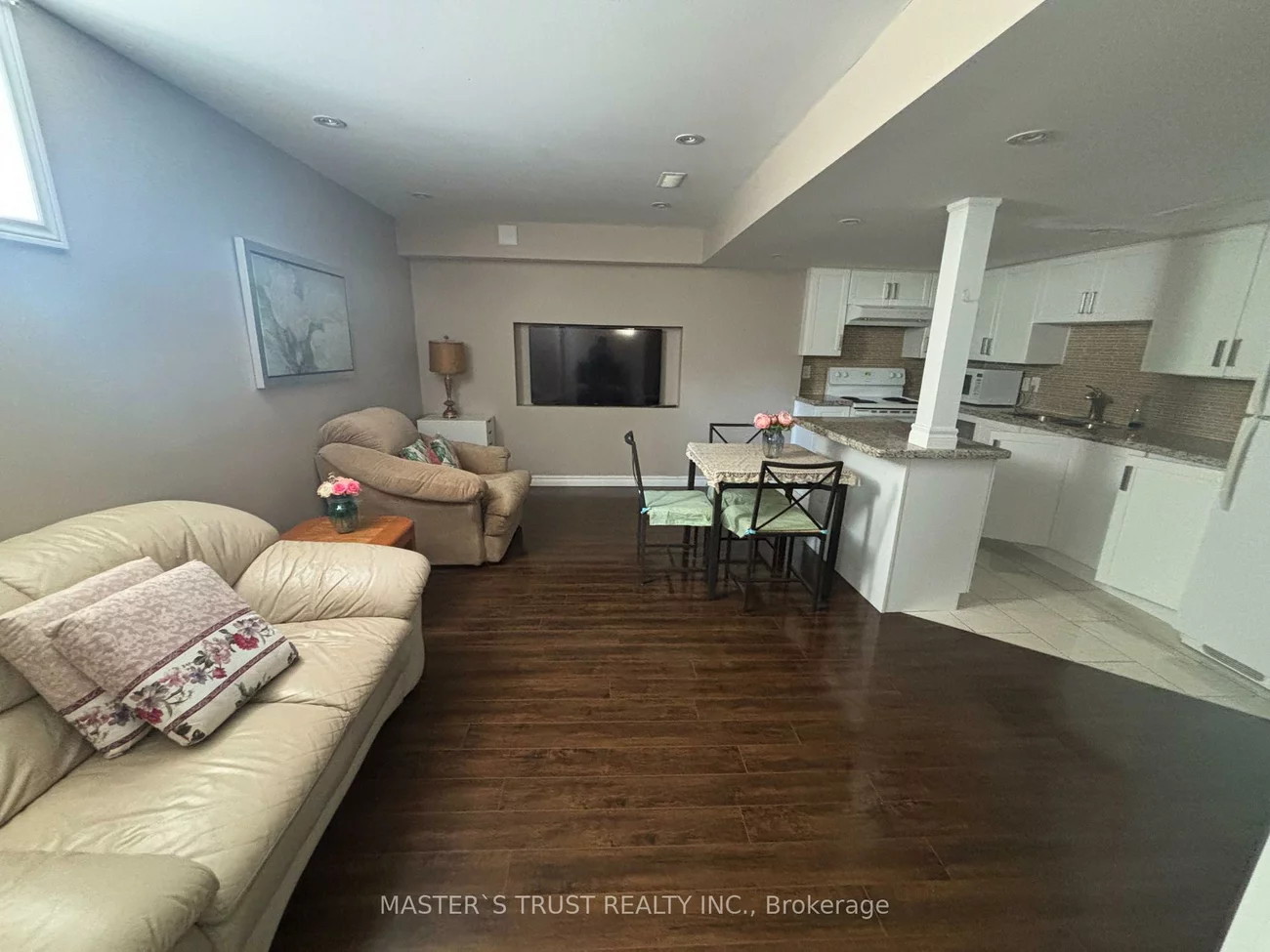 206, aspenwood dr, Woodland Hill, Newmarket