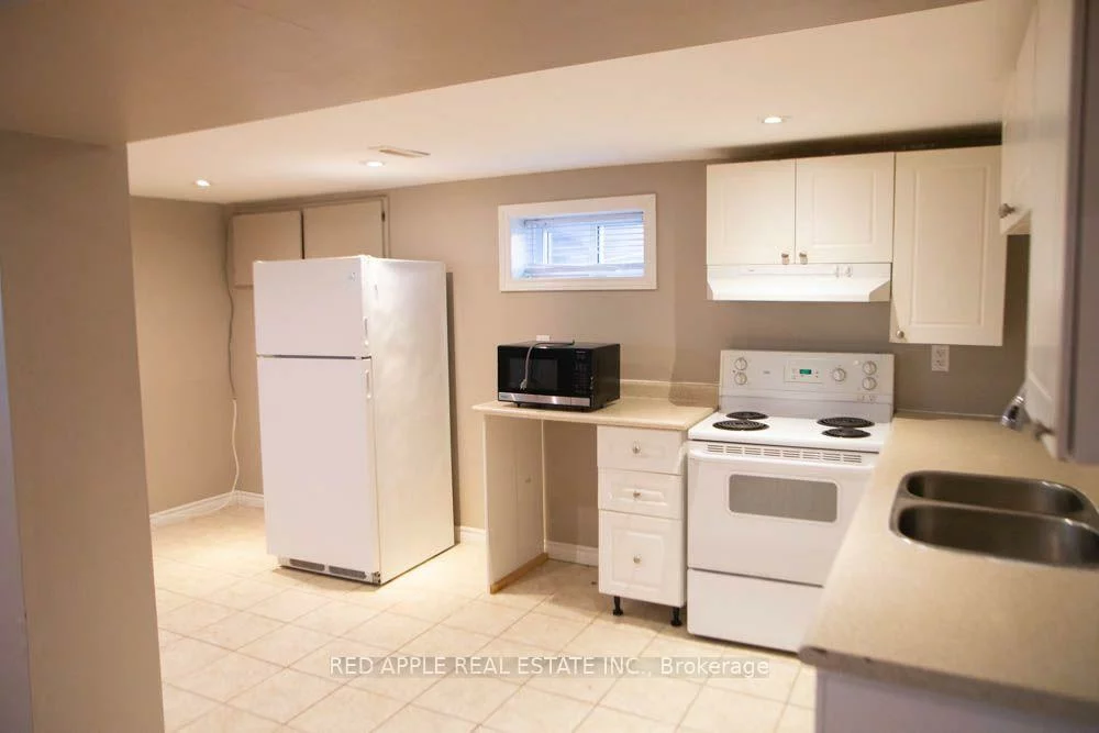 126, LONGFORD, Bristol-London, Newmarket