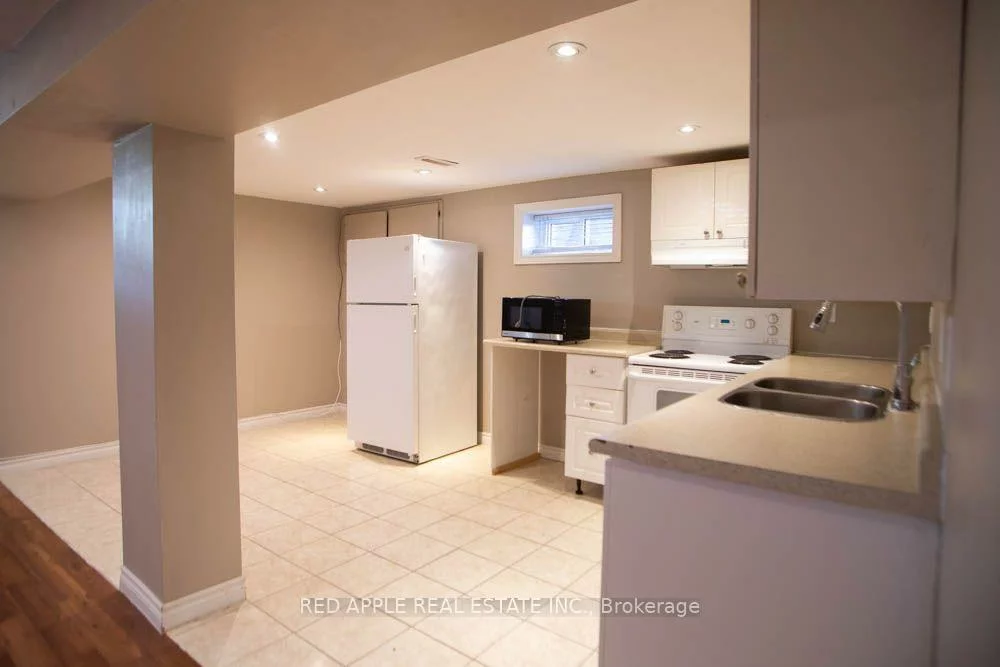 126, LONGFORD, Bristol-London, Newmarket