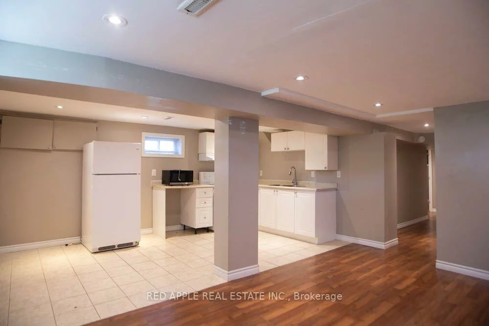 126, LONGFORD, Bristol-London, Newmarket
