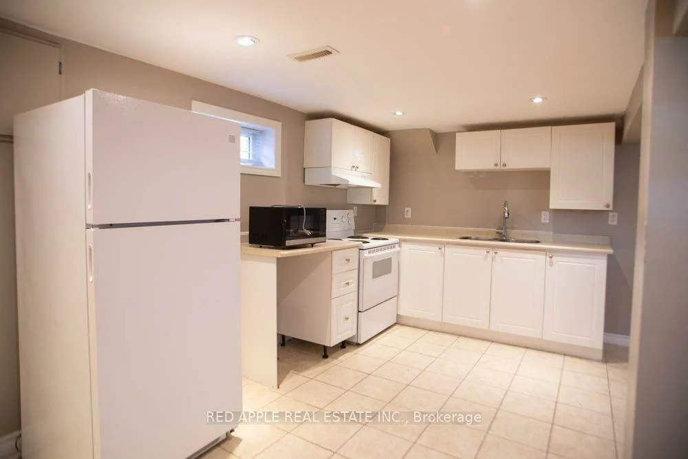126, LONGFORD, Bristol-London, Newmarket