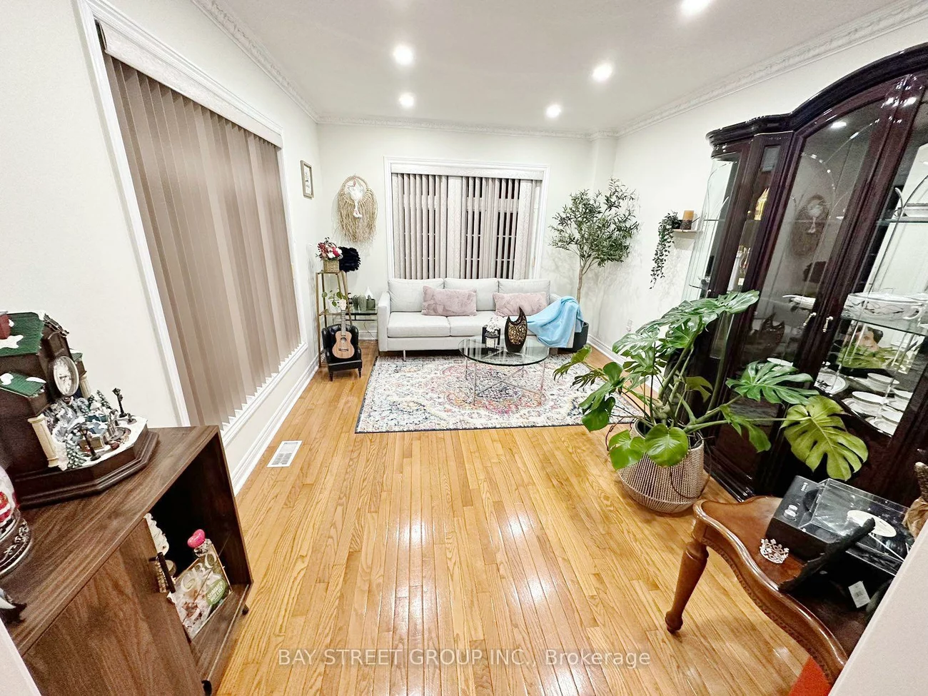 384, Spruce Grove, Woodland Hill, Newmarket