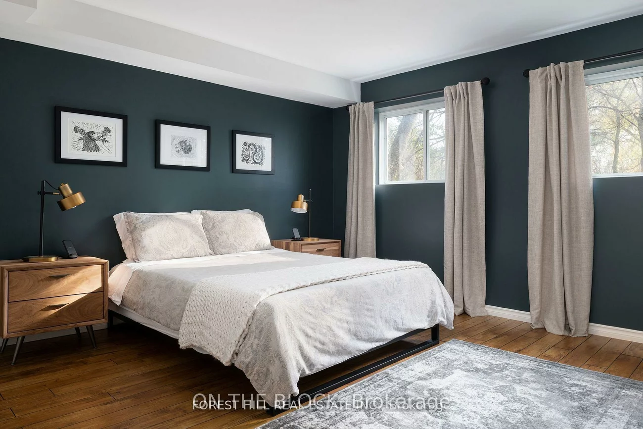 215, Main, Bristol-London, Newmarket