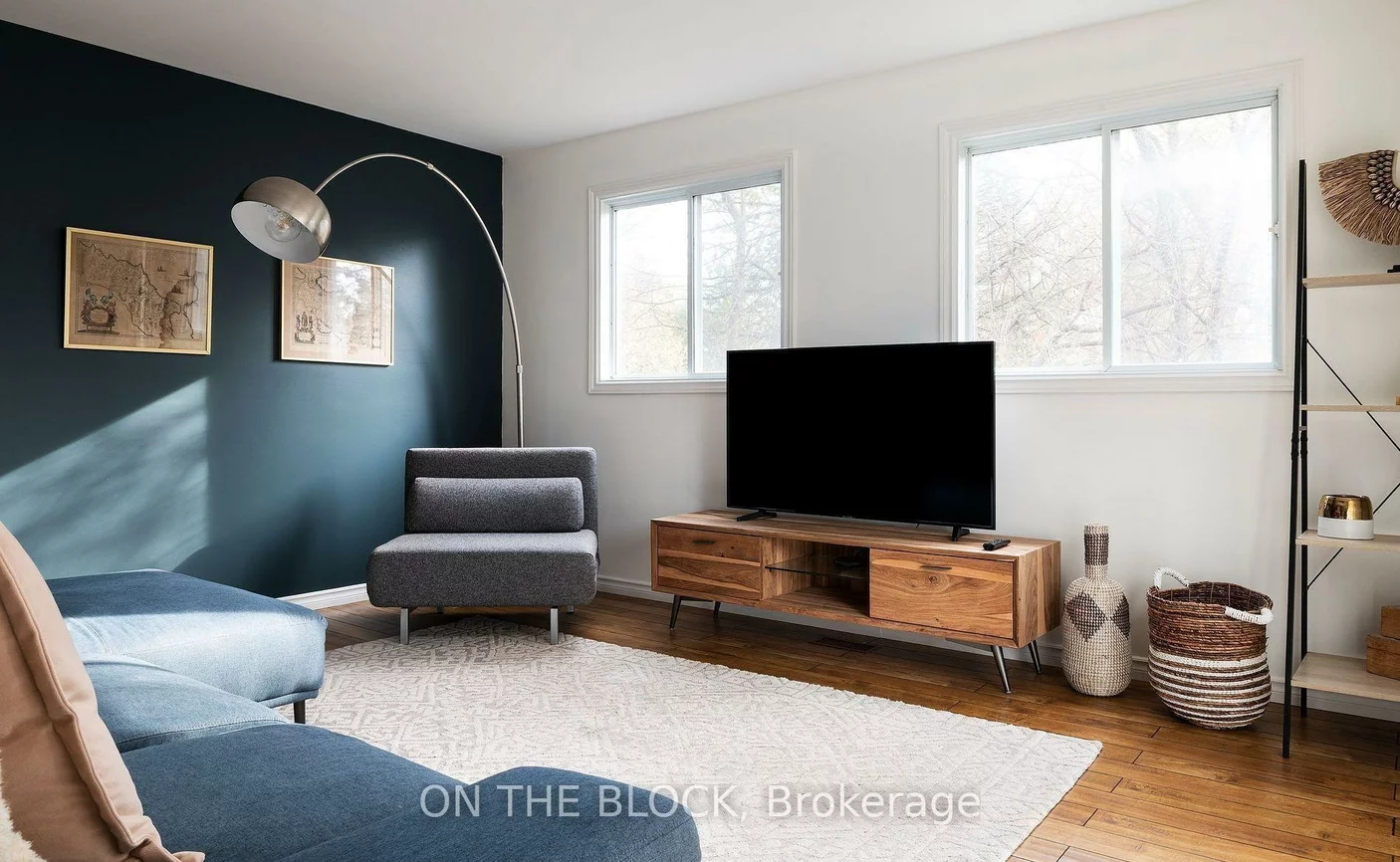 215, Main, Bristol-London, Newmarket