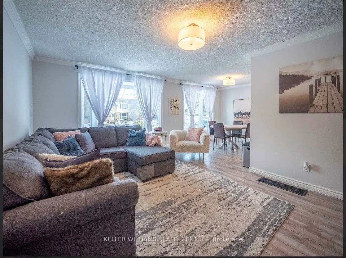 807, Greenfield, Huron Heights-Leslie Valley, Newmarket