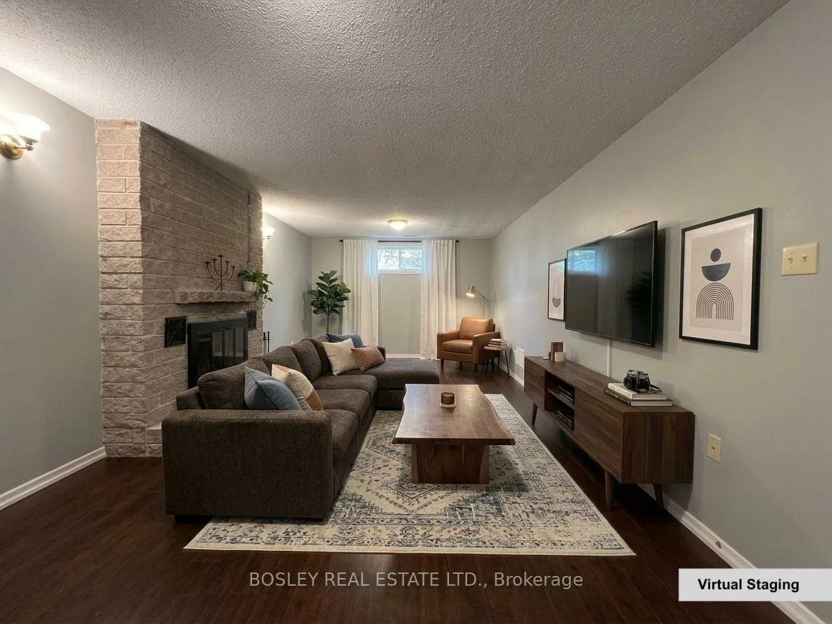 114, Lorne, Central Newmarket, Newmarket