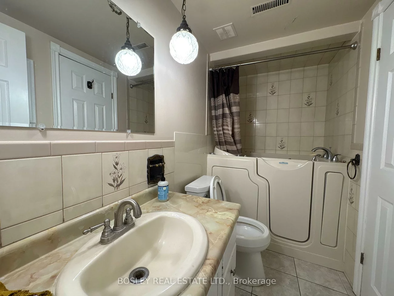 114, Lorne, Central Newmarket, Newmarket