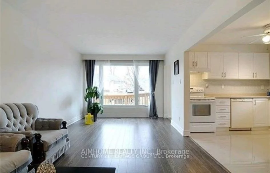 39, Lindsay, Bristol-London, Newmarket