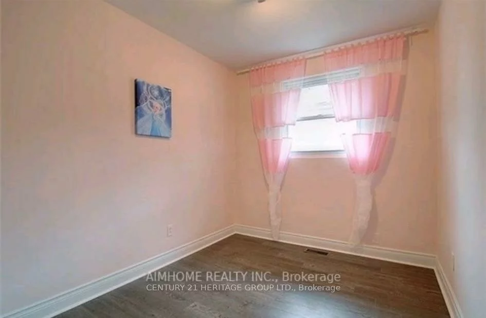 39, Lindsay, Bristol-London, Newmarket