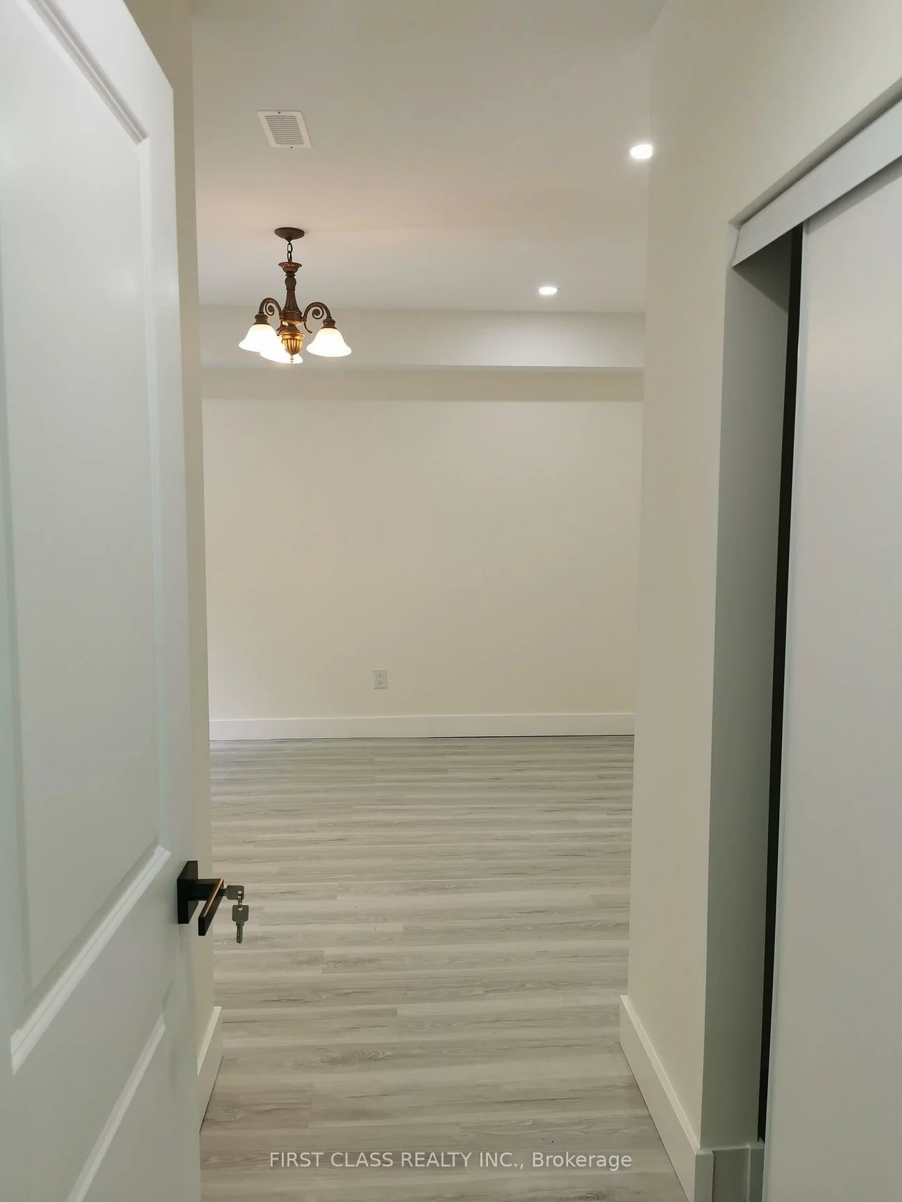 657, Clifford Perry, Woodland Hill, Newmarket