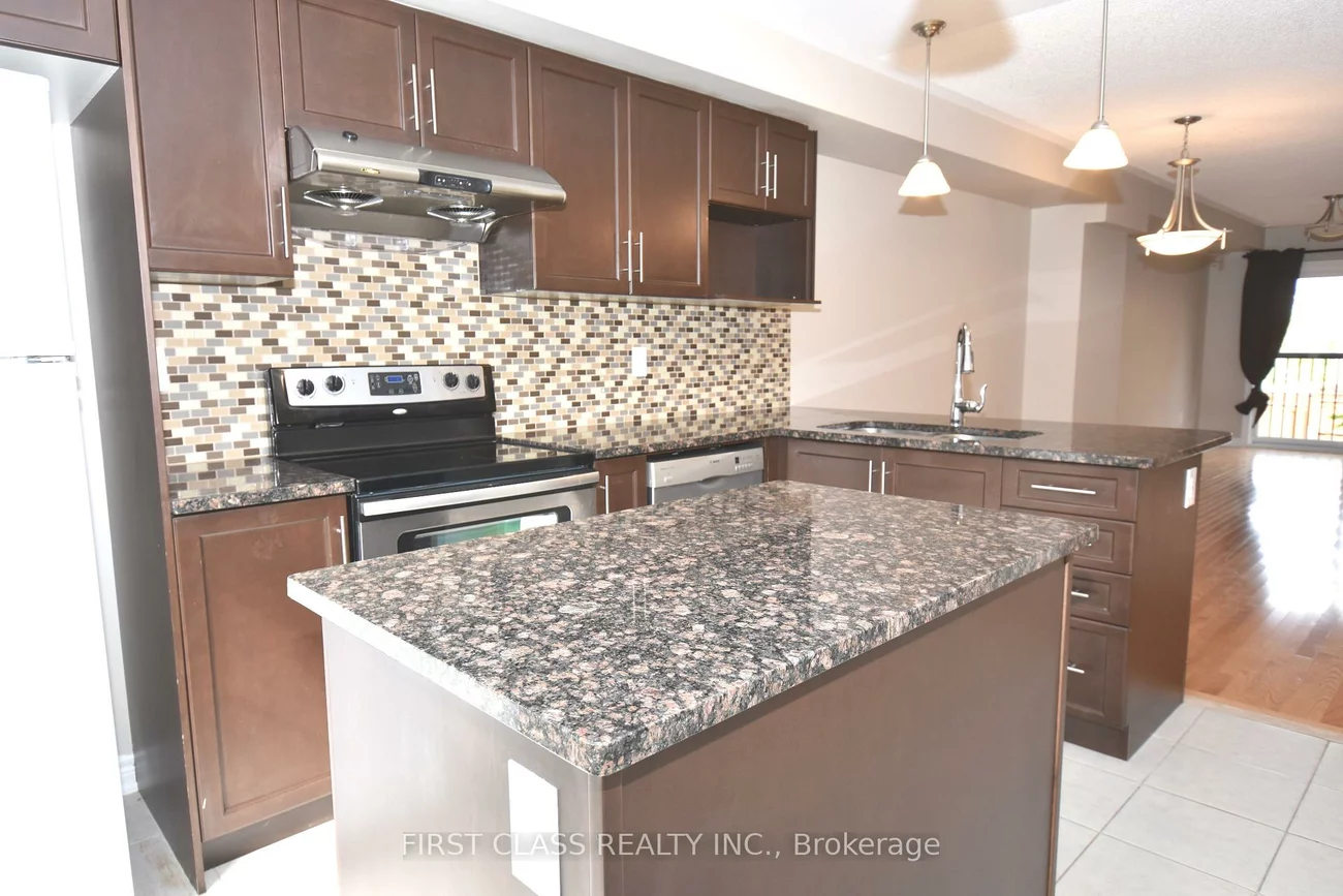 327, Doak, Gorham-College Manor, Newmarket