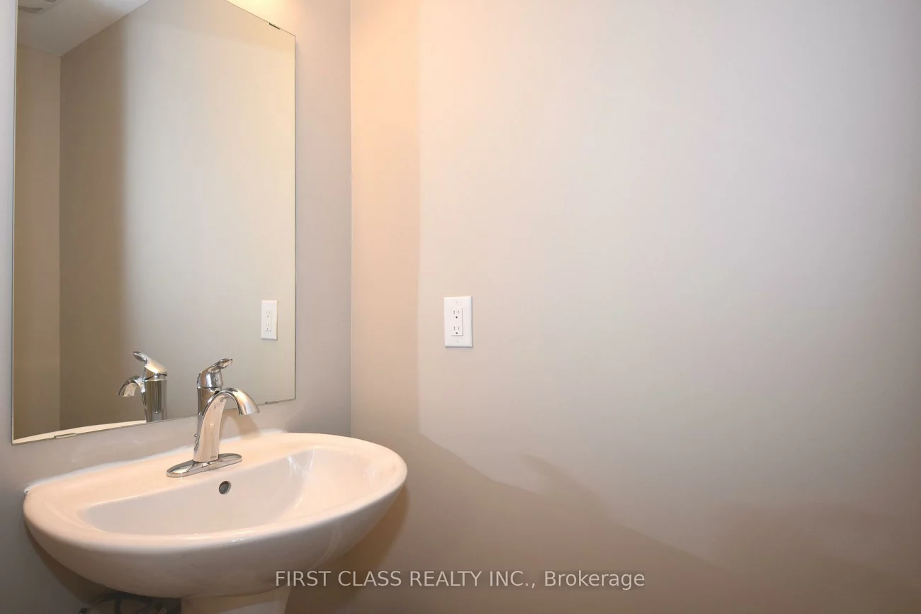 327, Doak, Gorham-College Manor, Newmarket