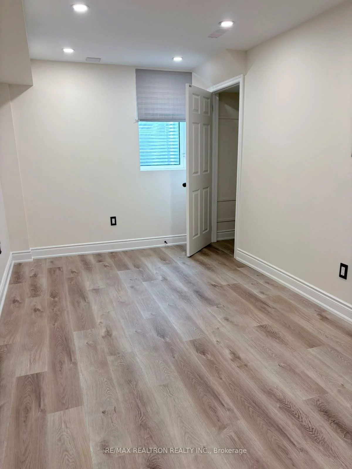158, Wainscot, Woodland Hill, Newmarket