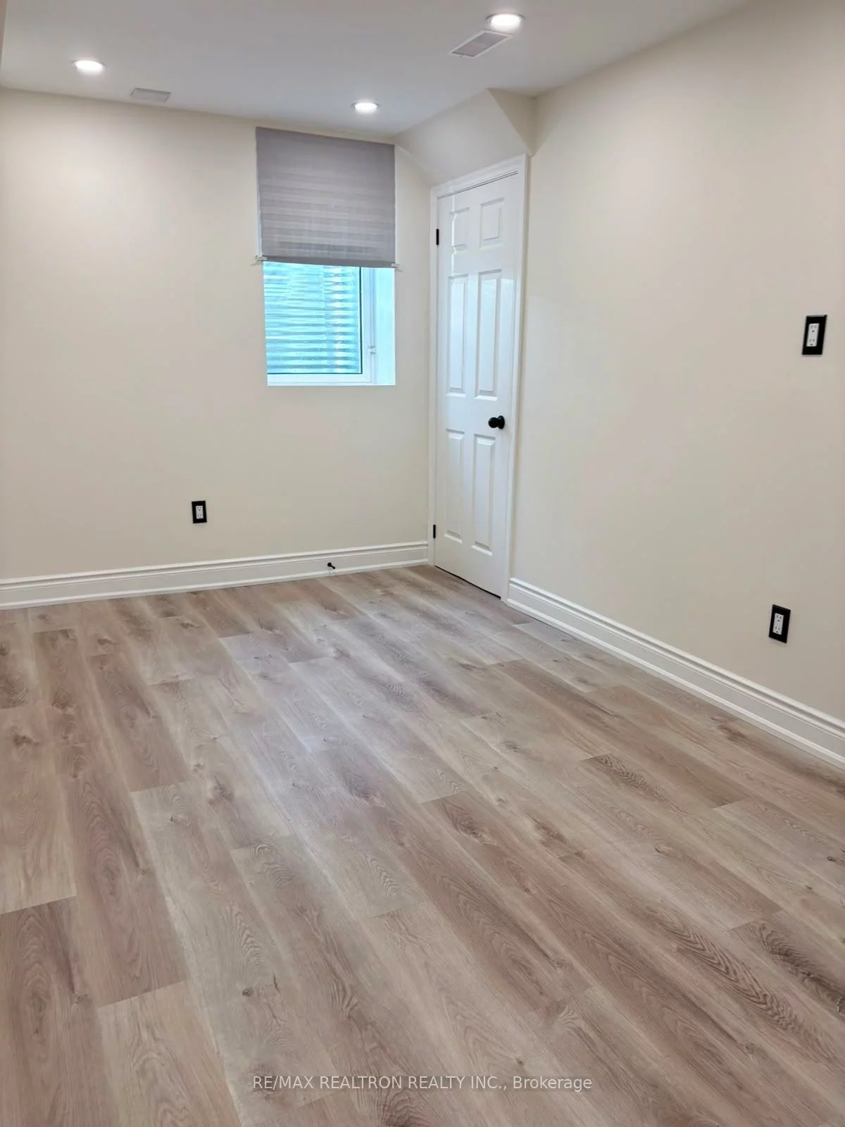158, Wainscot, Woodland Hill, Newmarket