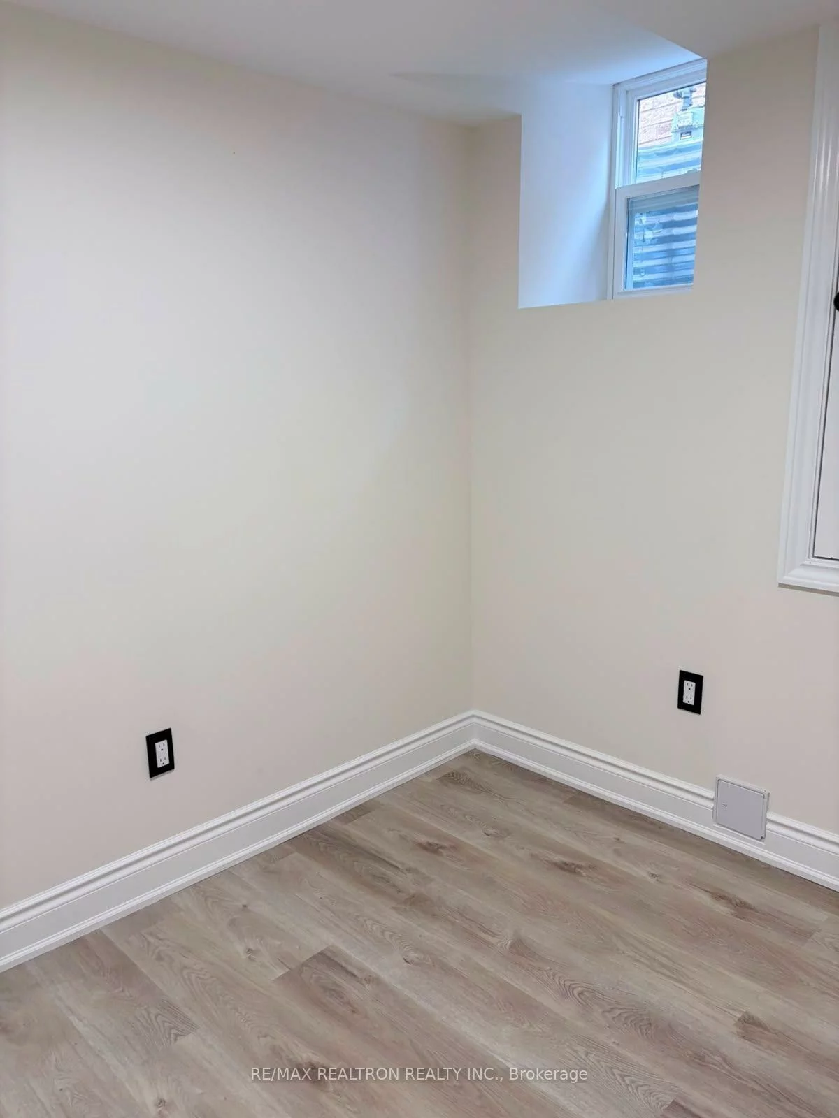 158, Wainscot, Woodland Hill, Newmarket