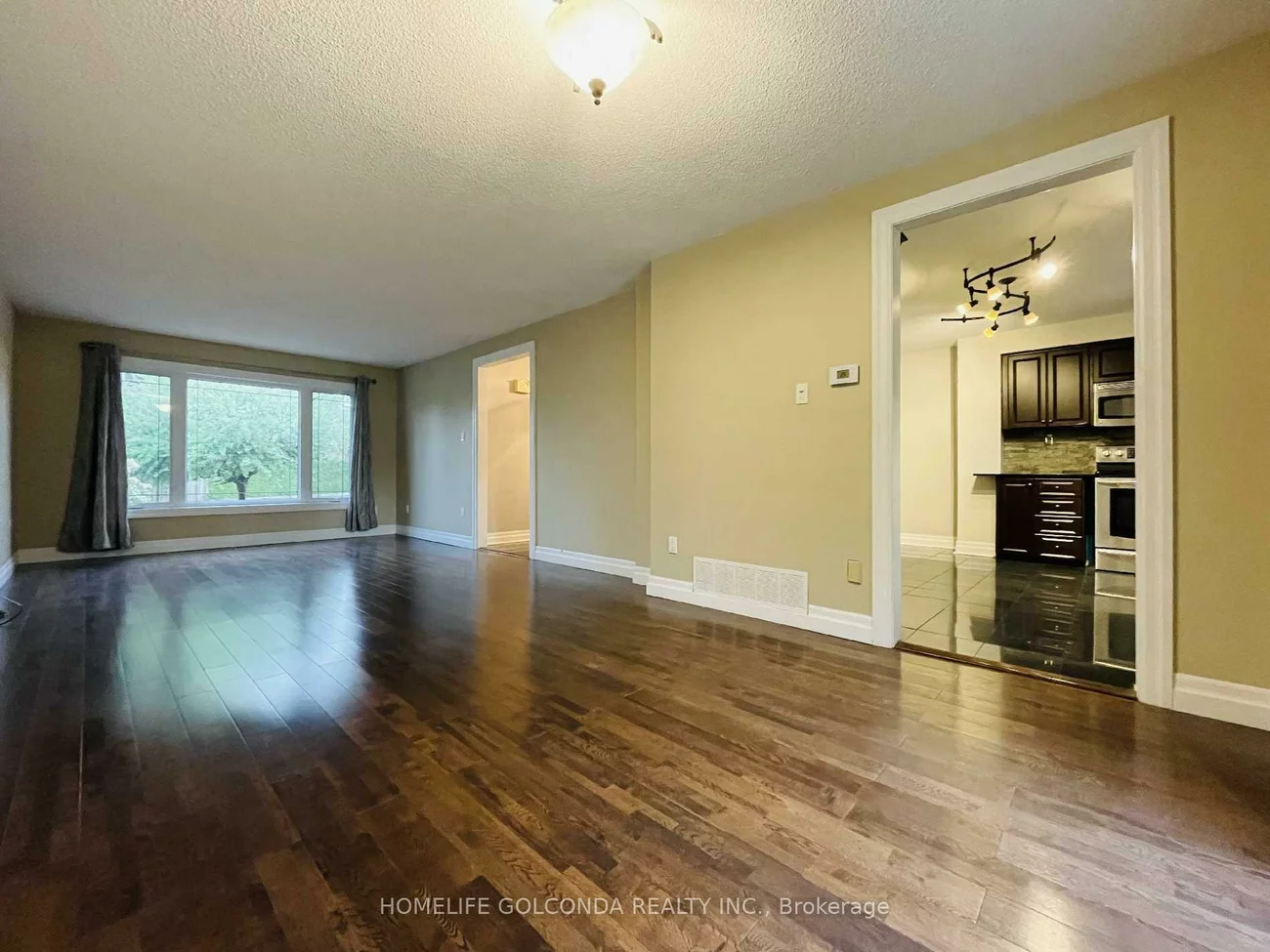 909, Ferndale, Gorham-College Manor, Newmarket