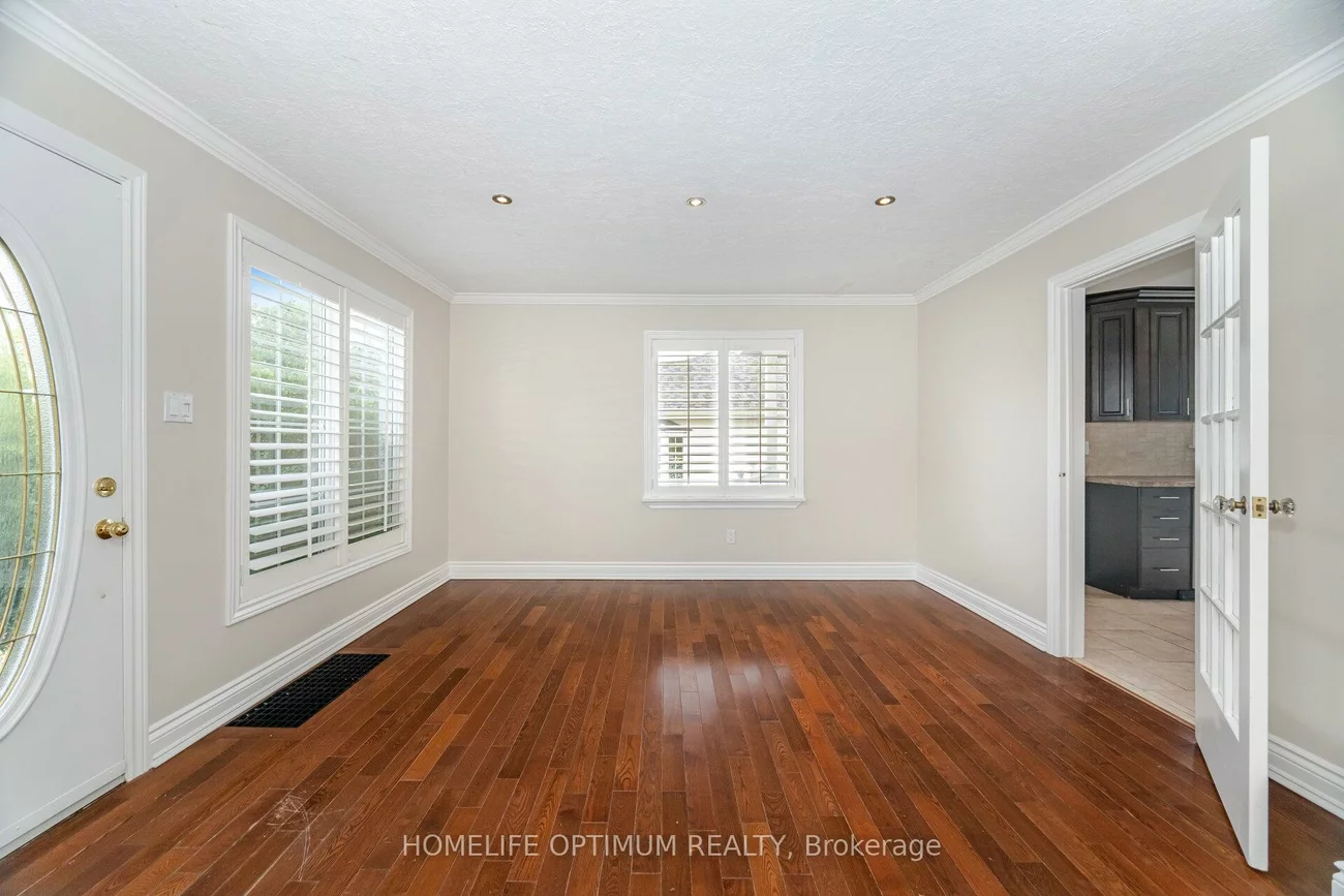 128, Eagle, Central Newmarket, Newmarket