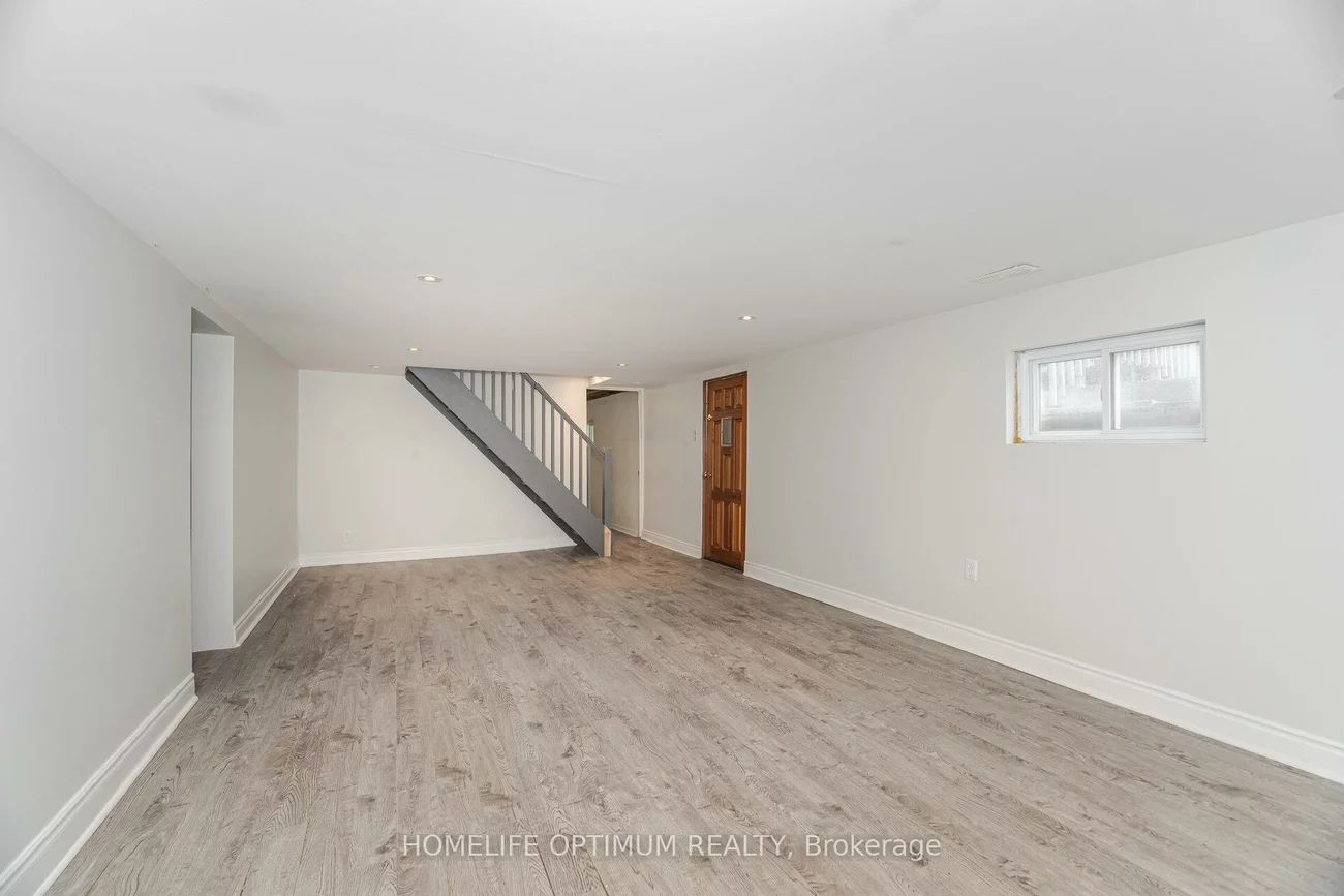 128, Eagle, Central Newmarket, Newmarket