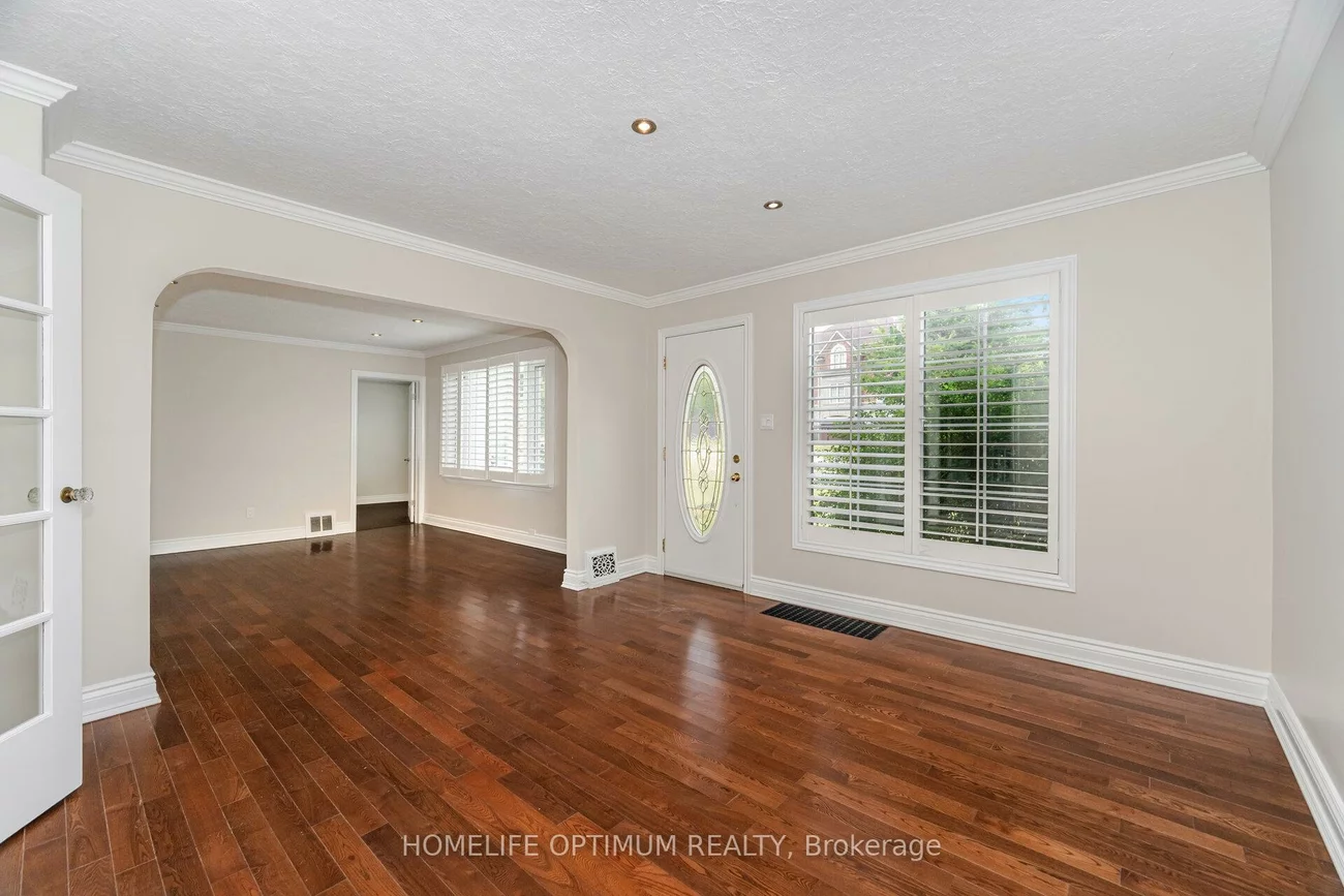 128, Eagle, Central Newmarket, Newmarket
