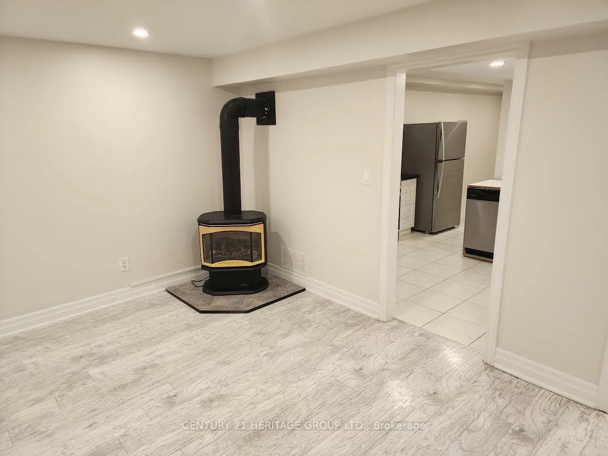 490, Cody, Central Newmarket, Newmarket