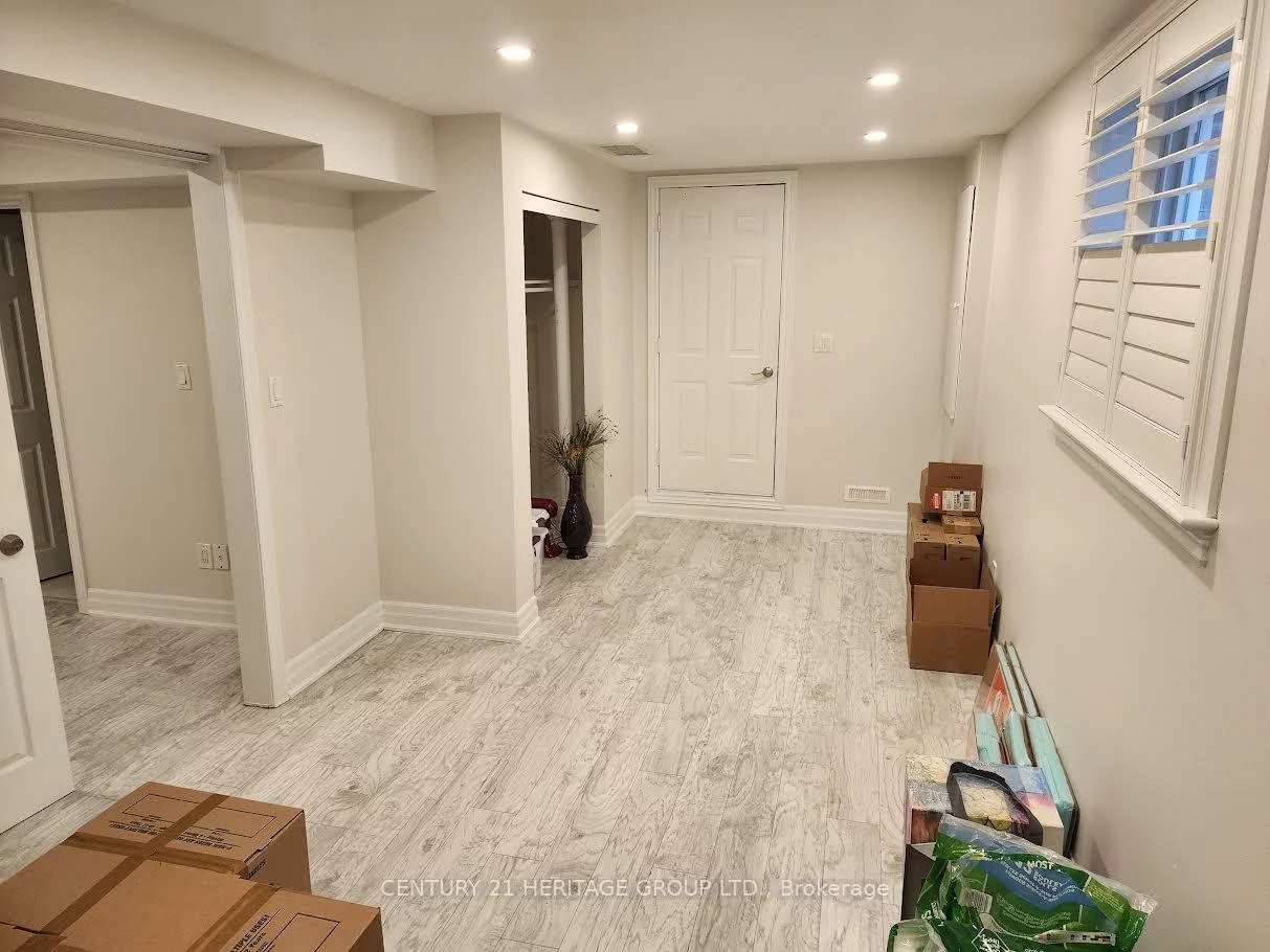 490, Cody, Central Newmarket, Newmarket