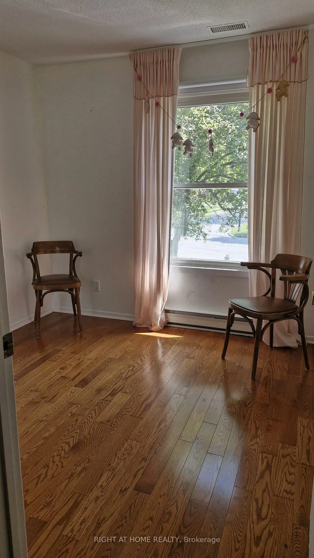 278, Waratah, Huron Heights-Leslie Valley, Newmarket