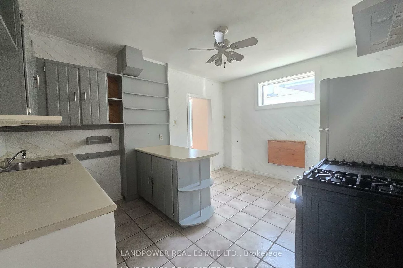 451, Ontario, Central Newmarket, Newmarket