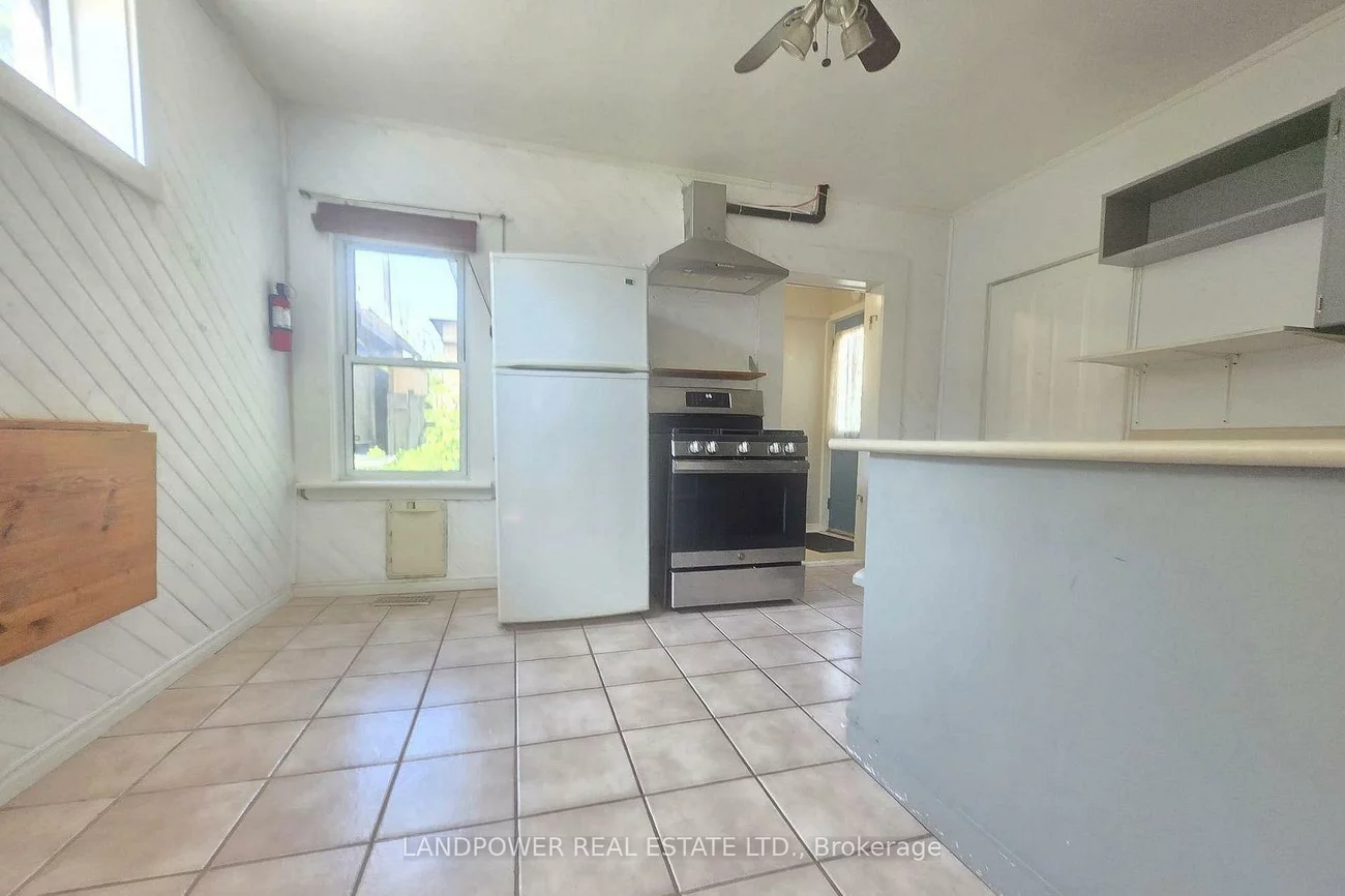 451, Ontario, Central Newmarket, Newmarket