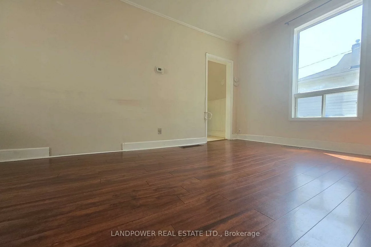 451, Ontario, Central Newmarket, Newmarket