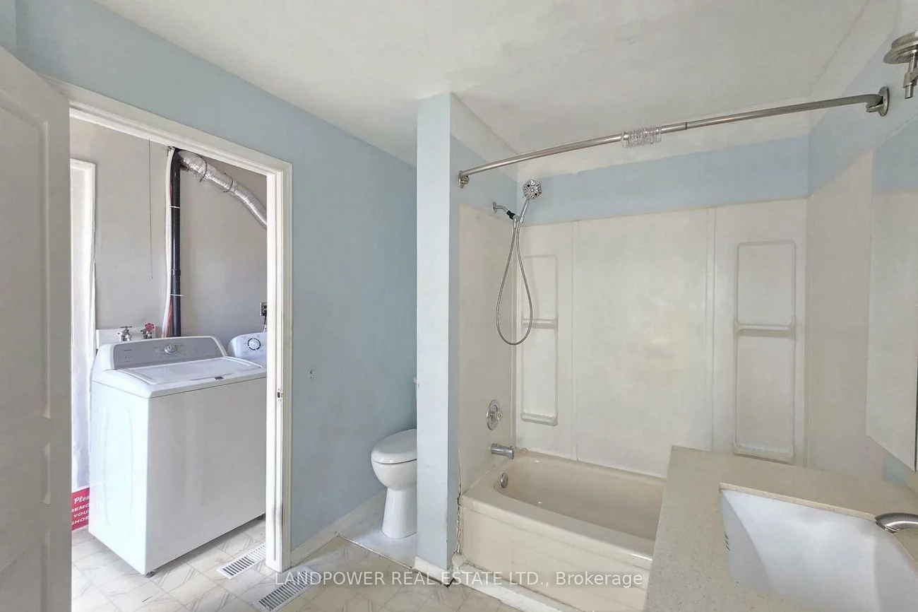 451, Ontario, Central Newmarket, Newmarket