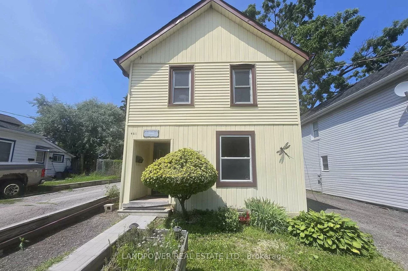 451, Ontario, Central Newmarket, Newmarket