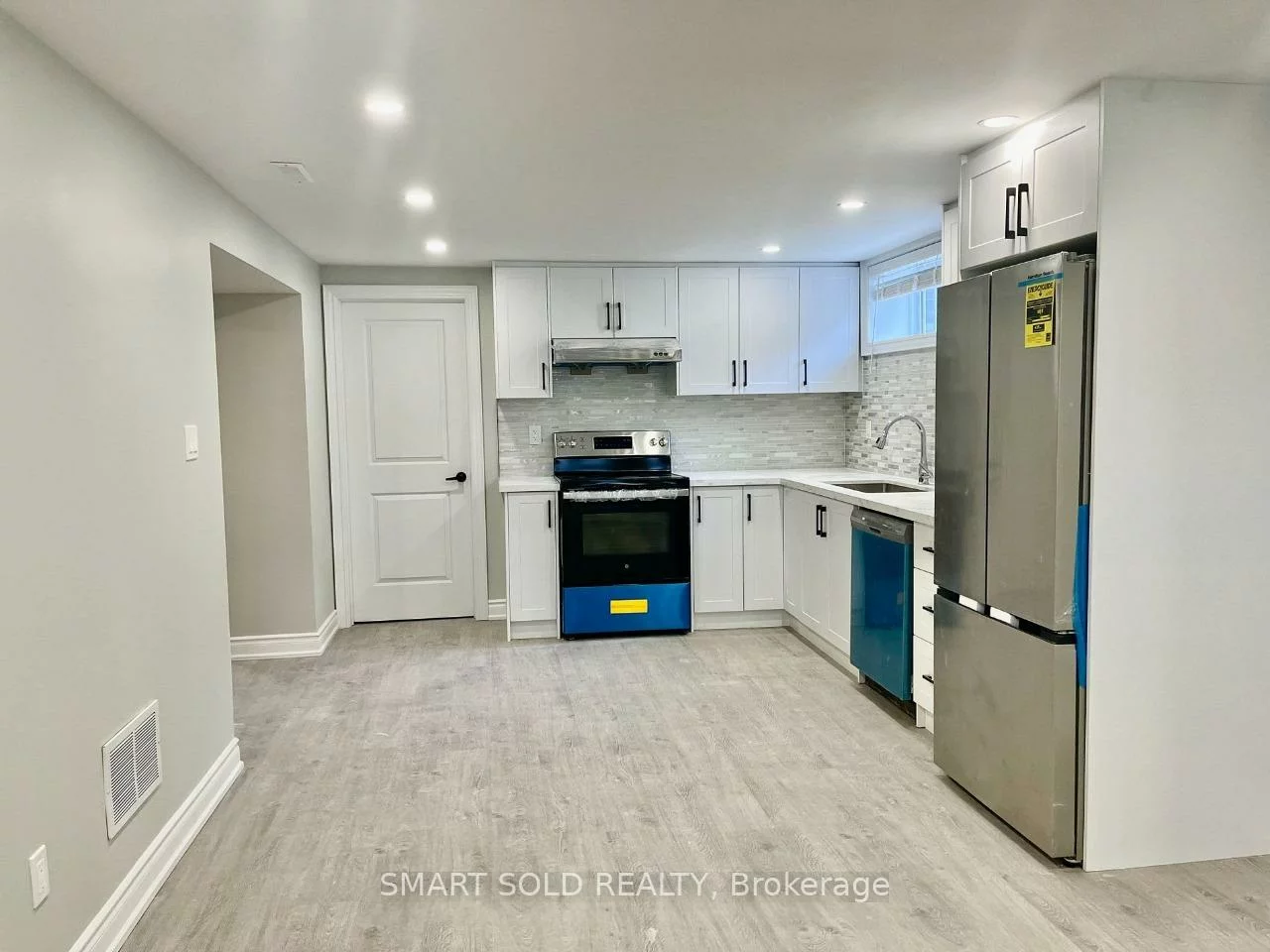 228, Silverbirch, Bristol-London, Newmarket