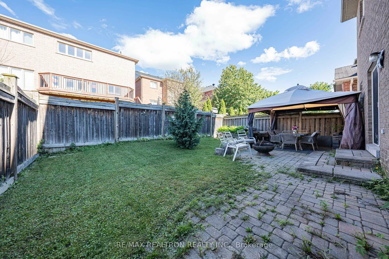 388, Kwapis, Woodland Hill, Newmarket