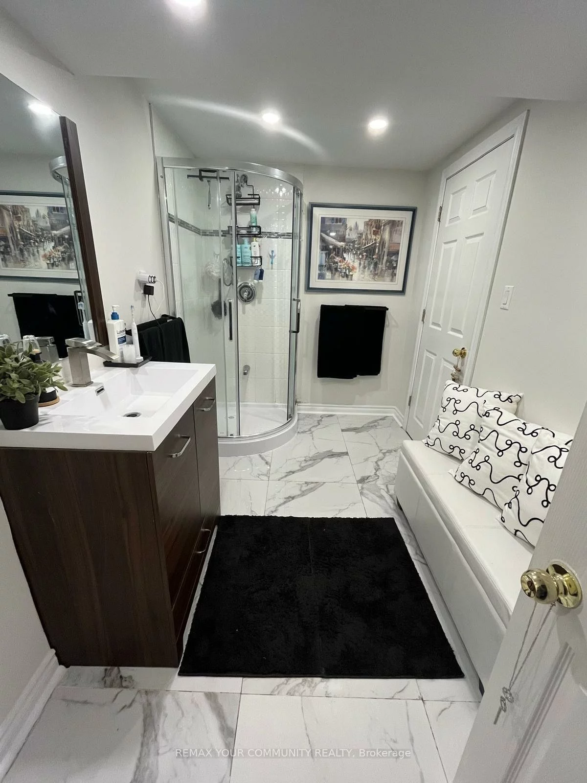 375, Woodfern, Woodland Hill, Newmarket
